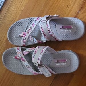 Sketchers size 9 sandals